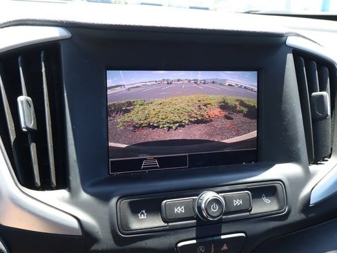 Used 2023 GMC Terrain SLE w/ Driver Convenience Package FWD image 22