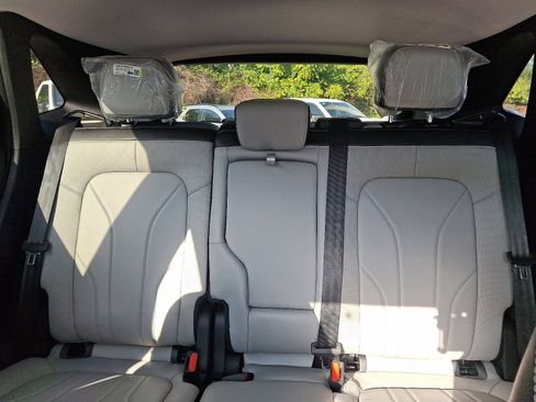 New 2025 Ford Escape SE w/ PHEV Premium Package image 20