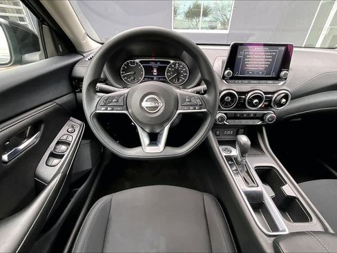 Certified 2024 Nissan Sentra SV image 6