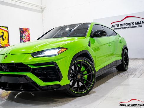 Used 2022 Lamborghini Urus AWD/4WD image 30