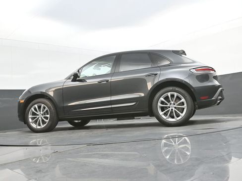 New 2025 Porsche Macan image 34