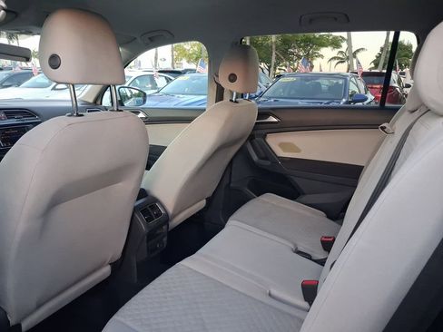 Used 2018 Volkswagen Tiguan S FWD image 7