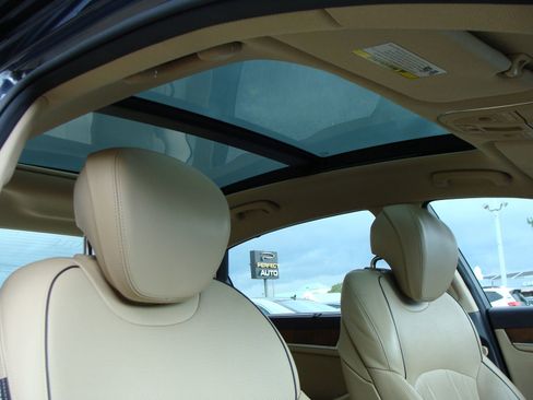 Used 2017 Genesis G80 3.8 w/ Option Group 03 image 38