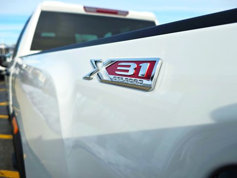 New 2026 GMC Sierra 2500 Pro w/ Convenience Package image 34