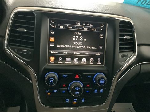 Used 2014 Jeep Grand Cherokee Limited AWD/4WD image 25