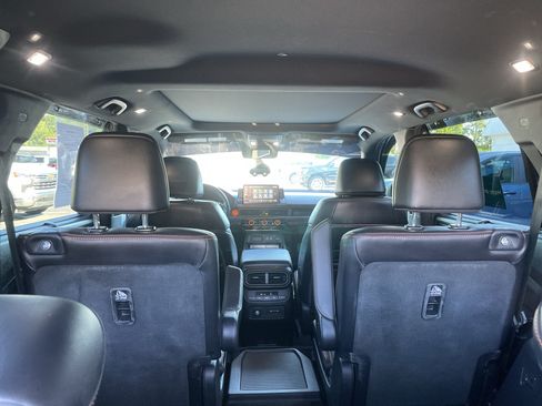 Used 2025 Honda Pilot TrailSport image 10