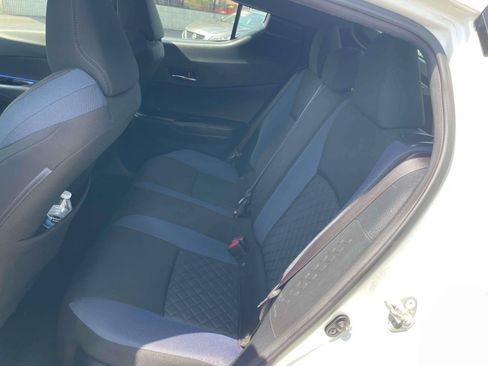 Used 2021 Toyota C-HR XLE FWD image 14