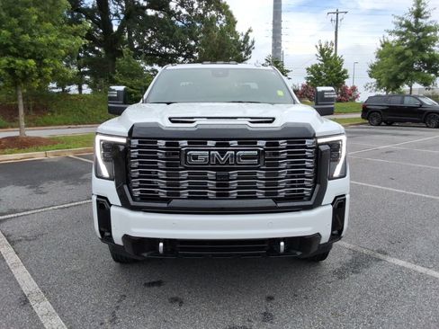 Used 2025 GMC Sierra 3500 Denali Ultimate AWD/4WD image 2