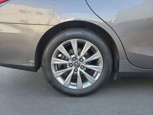 Used 2016 Toyota Camry XLE image 5