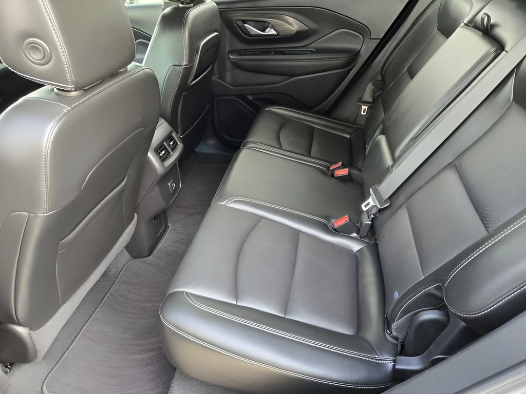 Used 2022 GMC Terrain SLT w/ Infotainment Package II AWD/4WD image 28