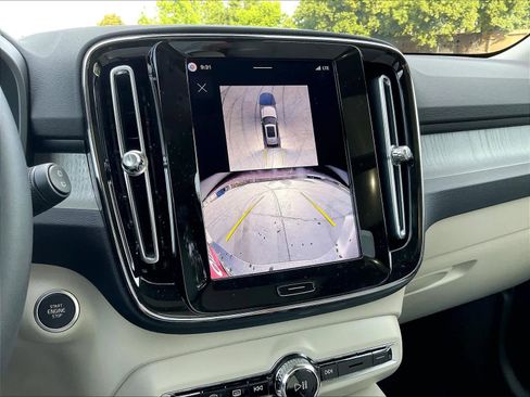 New 2026 Volvo XC40 B5 Plus w/ Protection Package Premier image 20