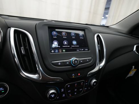 Certified 2024 Chevrolet Equinox LT FWD image 6