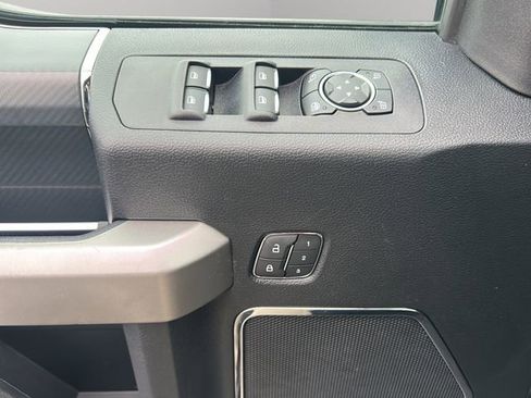 Used 2020 Ford F150 Lariat w/ Equipment Group 502A Luxury image 14