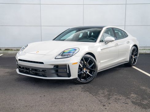 New 2026 Porsche Panamera 4 image 1