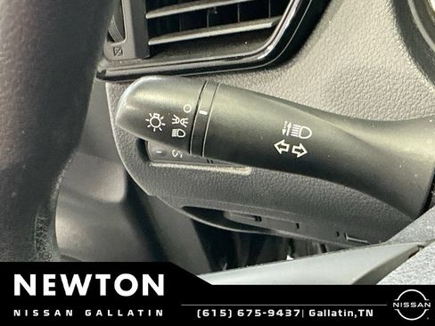 Used 2018 Nissan Rogue S FWD image 28