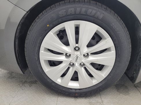 Used 2020 Nissan Sentra S FWD image 31