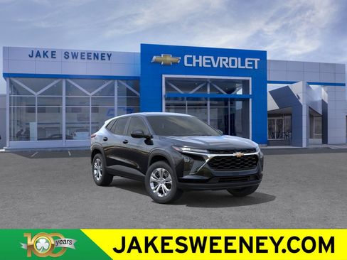 New 2026 Chevrolet Trax LS w/ Driver Confidence Package FWD image 1