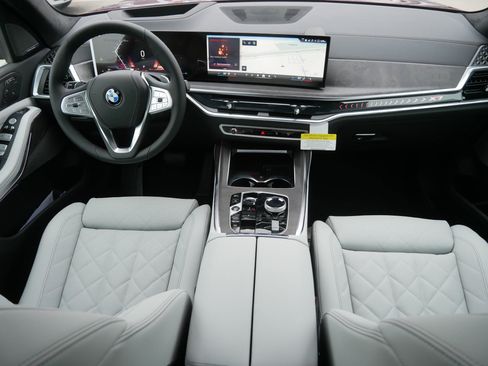 New 2026 BMW X7 xDrive40i image 9