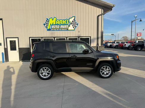 Used 2020 Jeep Renegade Latitude image 6