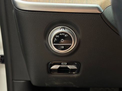 Used 2022 Mercedes-Benz C 300 Sedan image 18