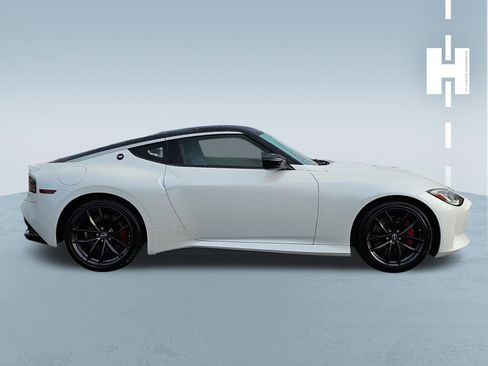 Used 2024 Nissan Z Performance w/ Floor Mat Package RWD image 2