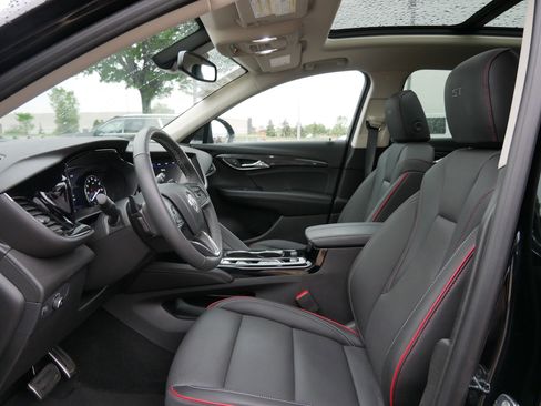 Used 2023 Buick Envision Essence w/ Sport Touring Package AWD/4WD image 9