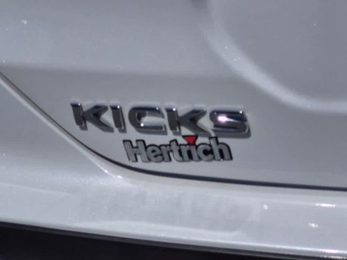 Used 2023 Nissan Kicks SR w/ SR Premium Package FWD image 41