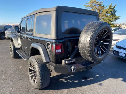 Used 2018 Jeep Wrangler Unlimited Sport S image 7