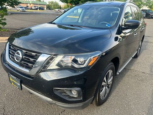 Used 2020 Nissan Pathfinder S AWD/4WD image 3