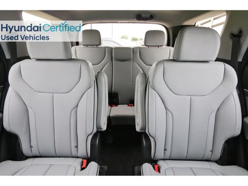 Used 2024 Hyundai Palisade SEL FWD image 16