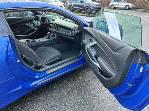 Used 2021 Chevrolet Camaro LT w/ RS Package image 17