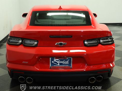 Used 2024 Chevrolet Camaro SS RWD image 9