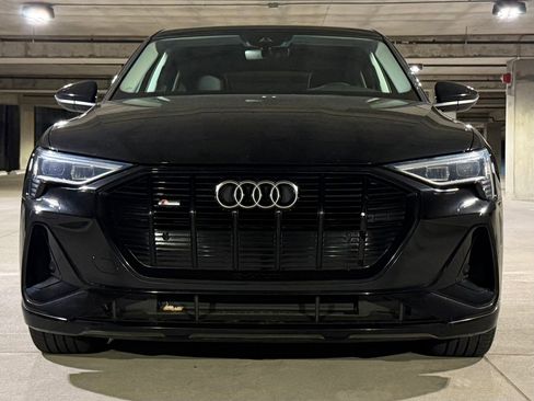 Used 2021 Audi e-tron Premium w/ Black Optic Package image 6