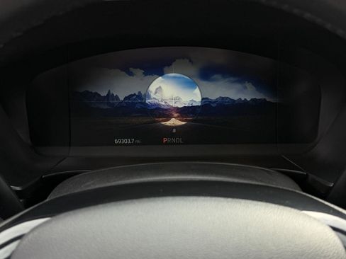 Used 2021 Ford Escape SEL w/ Technology Package image 12