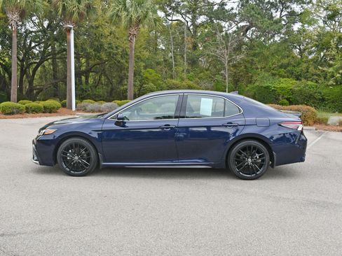 Certified 2022 Toyota Camry XSE FWD image 5