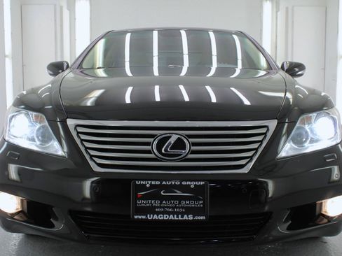 Used 2012 Lexus LS 460 w/ Comfort Pkg RWD image 27