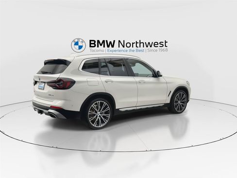 Used 2023 BMW X3 xDrive30i w/ Premium Package w/ZPA AWD/4WD image 3