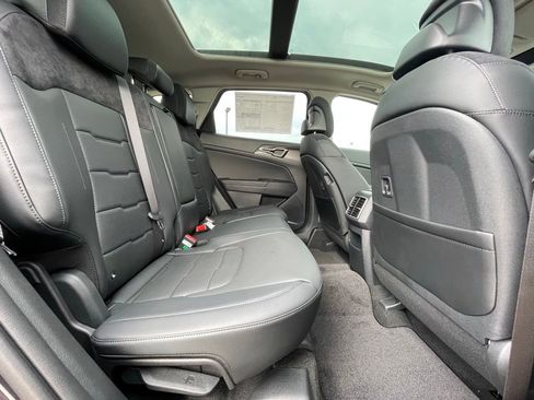 New 2026 Kia Sportage SX FWD image 31