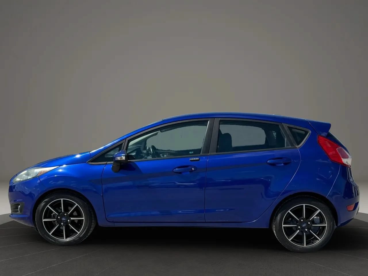Used 2015 Ford Fiesta SE w/ Equipment Group 201A FWD image 8