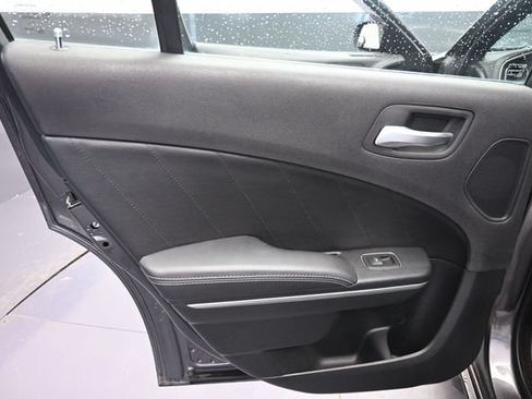 Used 2015 Dodge Charger SXT RWD image 33
