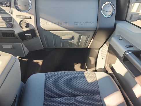 Used 2016 Ford F350 XLT image 11