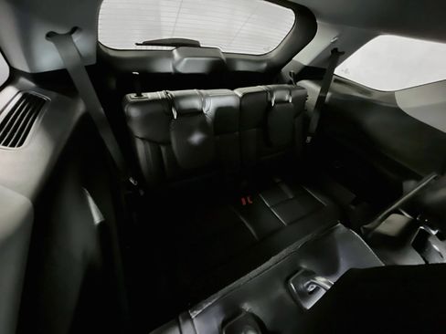 Used 2021 Ford Explorer XLT w/ Equipment Group 202A AWD/4WD image 25