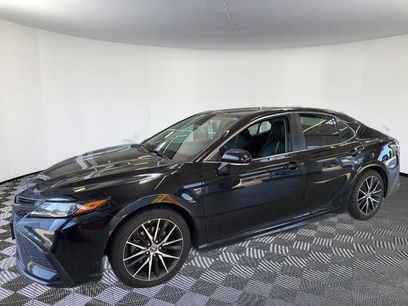 Used 2022 Toyota Camry SE w/ Carpet Mat Package (TMS)