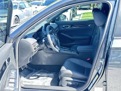 Used 2025 Honda Civic Sport Touring image 2