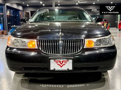 Used 1999 Lincoln Town Car Cartier RWD image 3