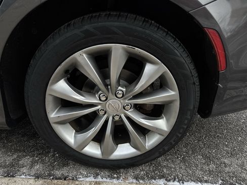 Used 2015 Chrysler 200 S w/ Comfort Group image 33