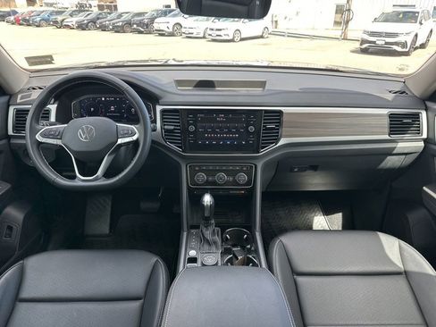 Used 2023 Volkswagen Atlas SEL AWD/4WD image 17