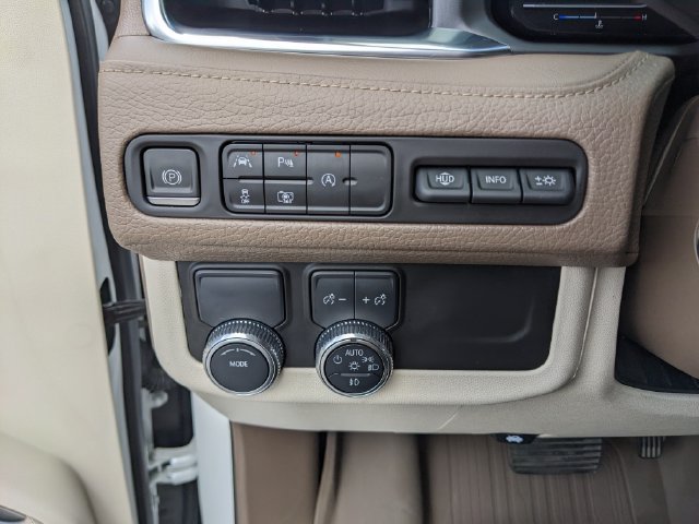 Used 2023 GMC Yukon XL Denali RWD image 32