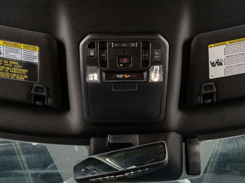 Used 2025 Toyota Tundra Platinum image 29