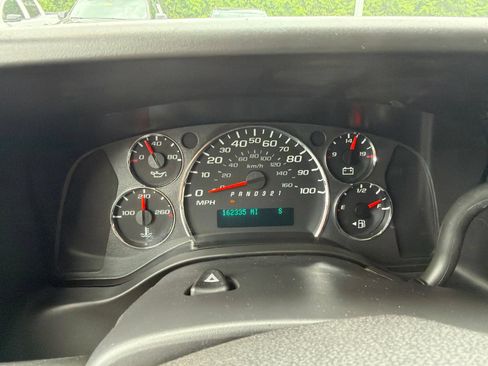 Used 2011 Chevrolet Express 1500 w/ Power Package RWD image 14